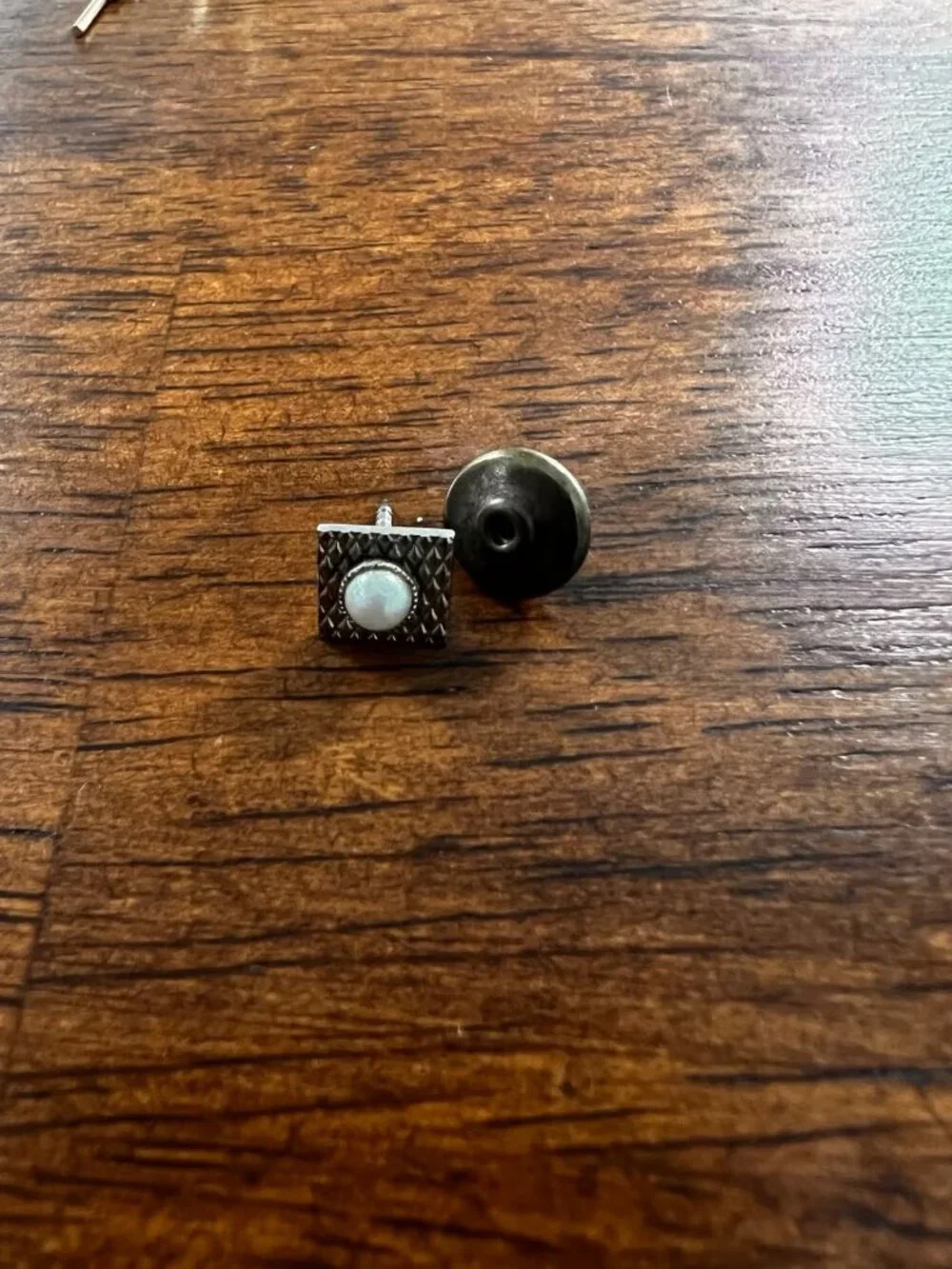 Set of 5 vintage pins